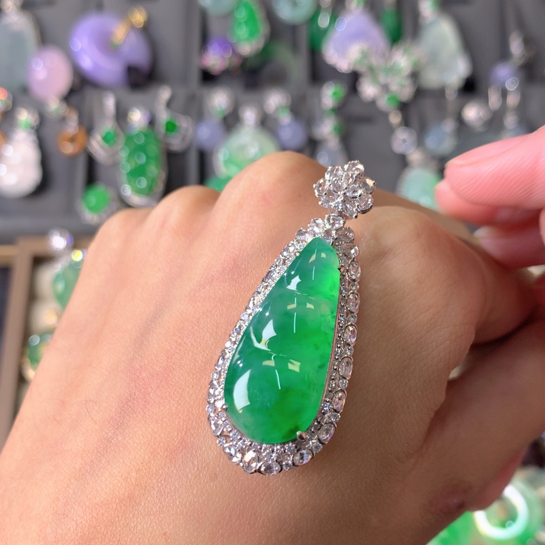 翡翠18K金镶嵌吊坠(不含链)