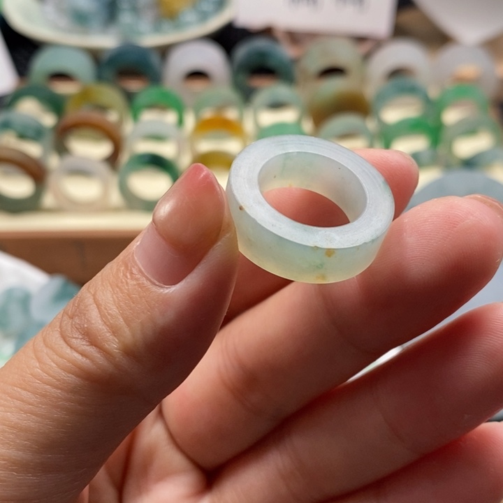 未镶嵌定制翡翠翡翠