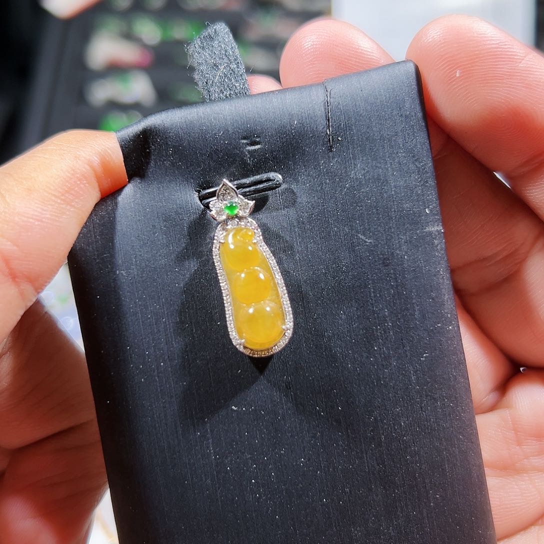 翡翠吊坠(不含链)18K金镶嵌吊坠