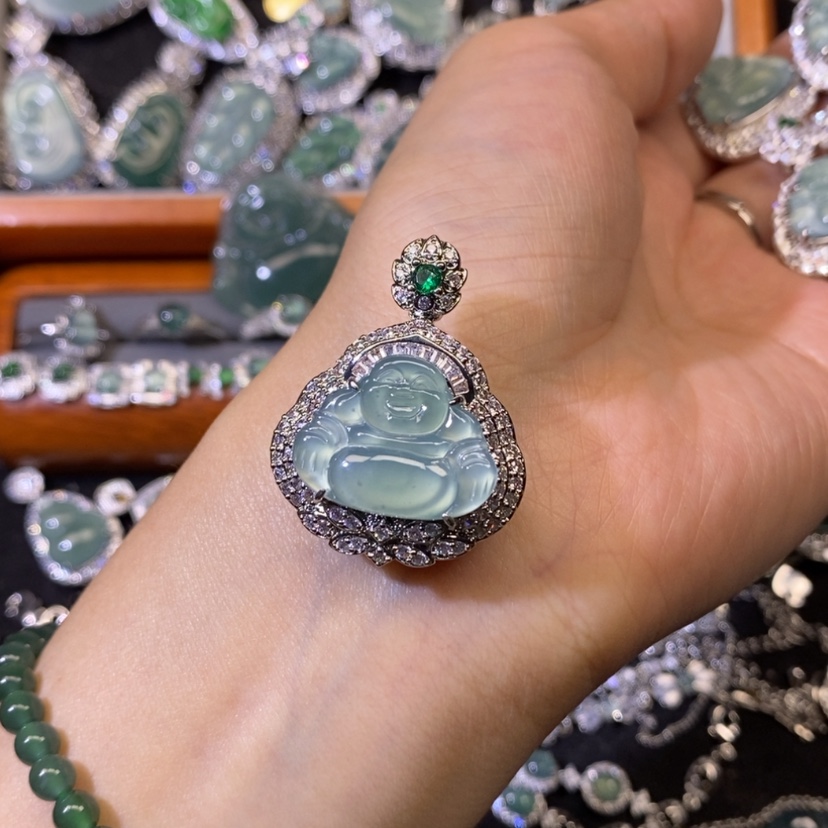 【闪购商品】翡翠颈饰未镶嵌天然