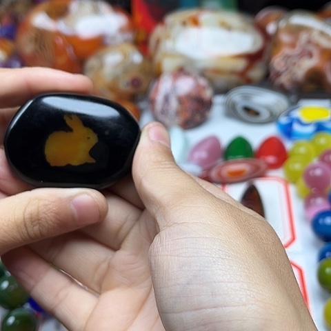 玛瑙/玉髓颈饰未镶嵌