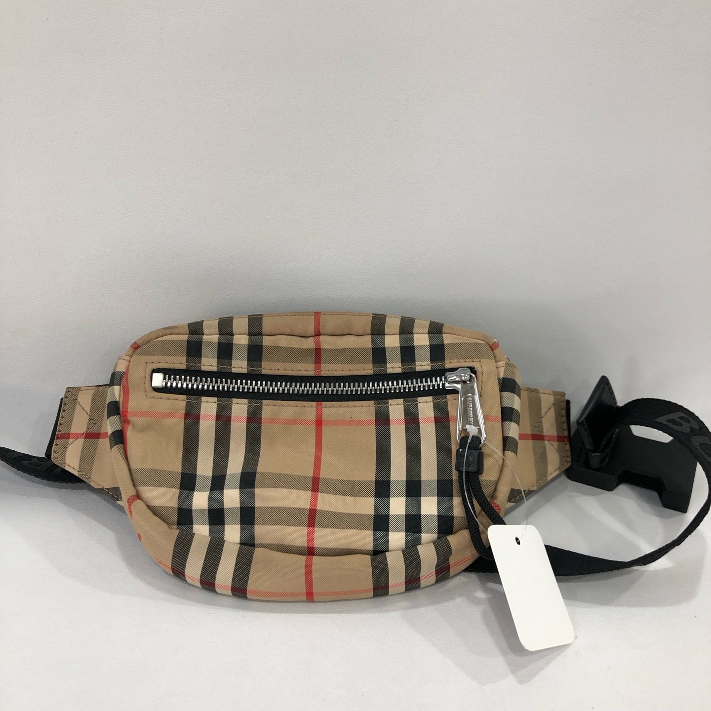 95新 BURBERRY/博柏利 捐金沉珠/格纹胸包