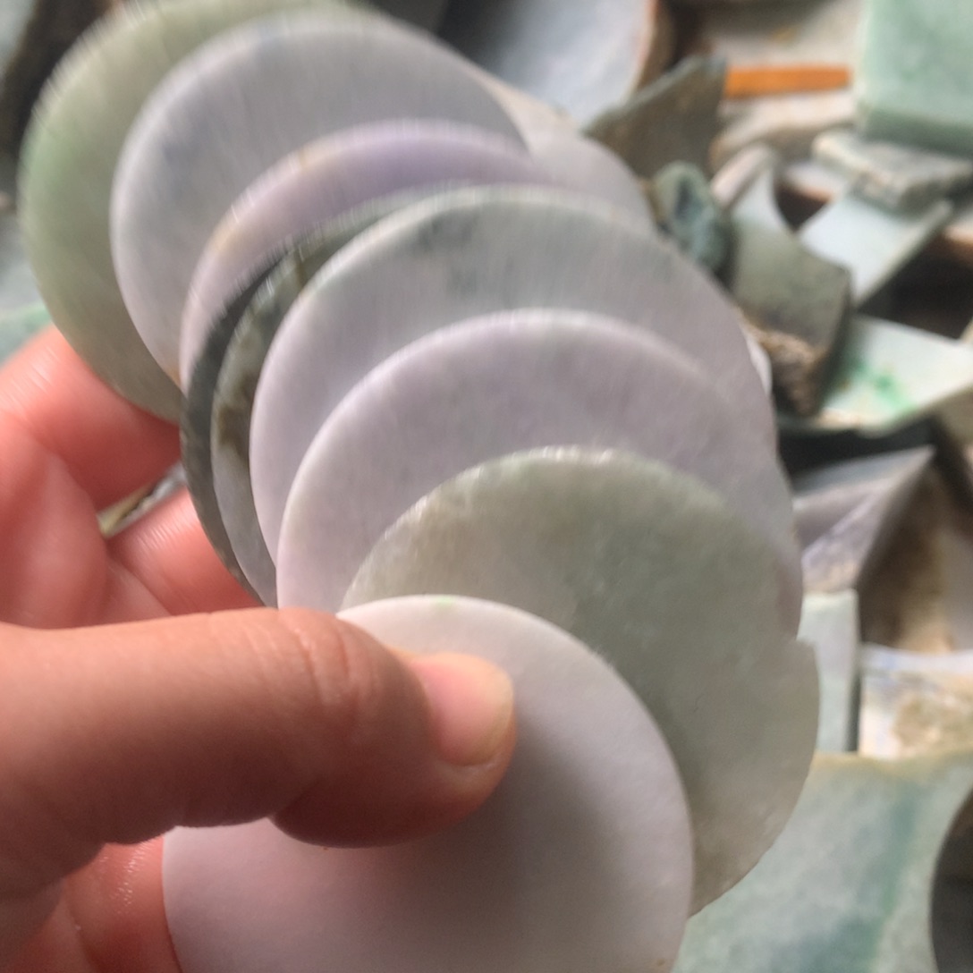 翡翠颈饰未镶嵌缅甸翡翠