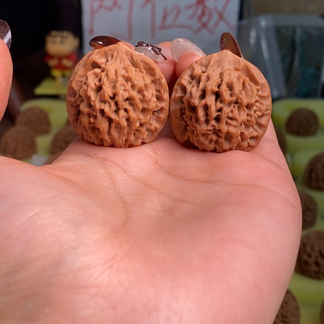 核桃秦岭闷尖狮子头31瑕疵