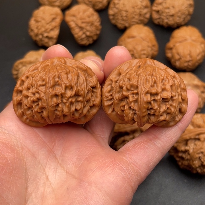 文玩核桃吊坠宫灯狮子头43尺