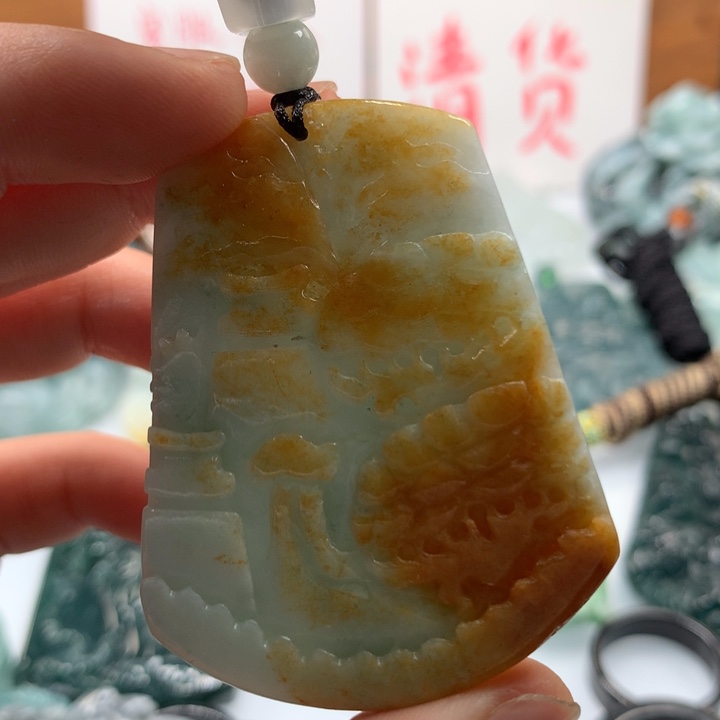 翡翠颈饰未镶嵌保真天然A货翡翠