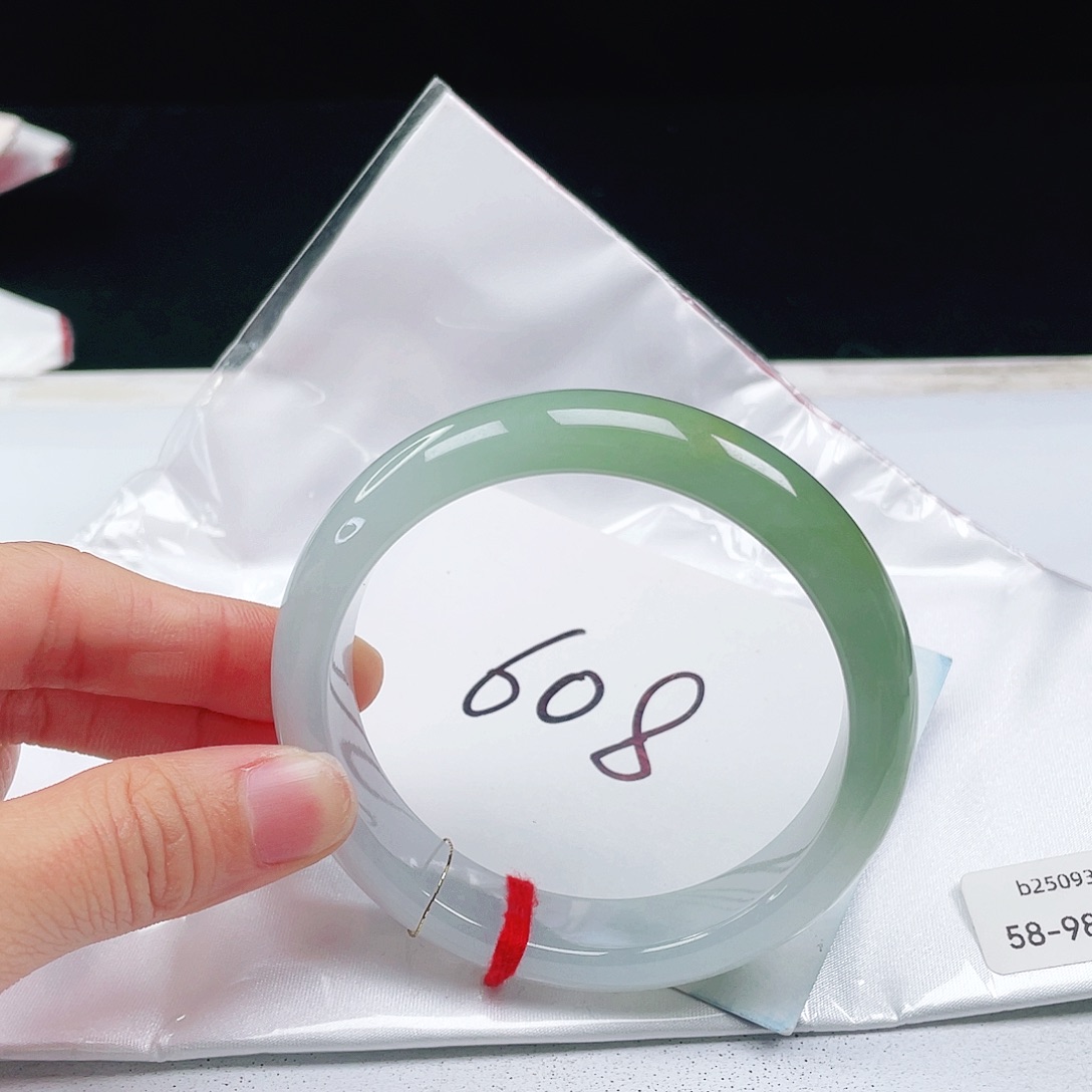 翡翠未镶嵌手镯58正圈