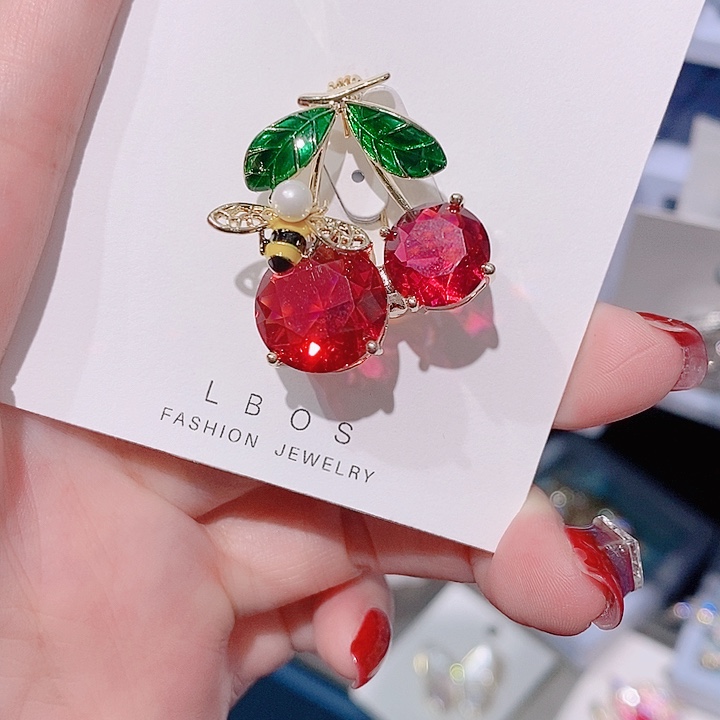 锆石铜合金樱桃胸针