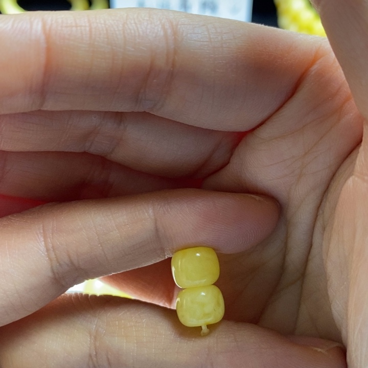 蜜蜡裸石未镶嵌尺寸9，微瑕