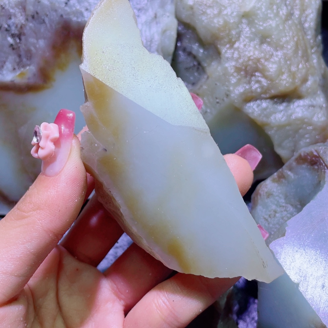 栀***物和田玉未镶嵌珠宝半成品