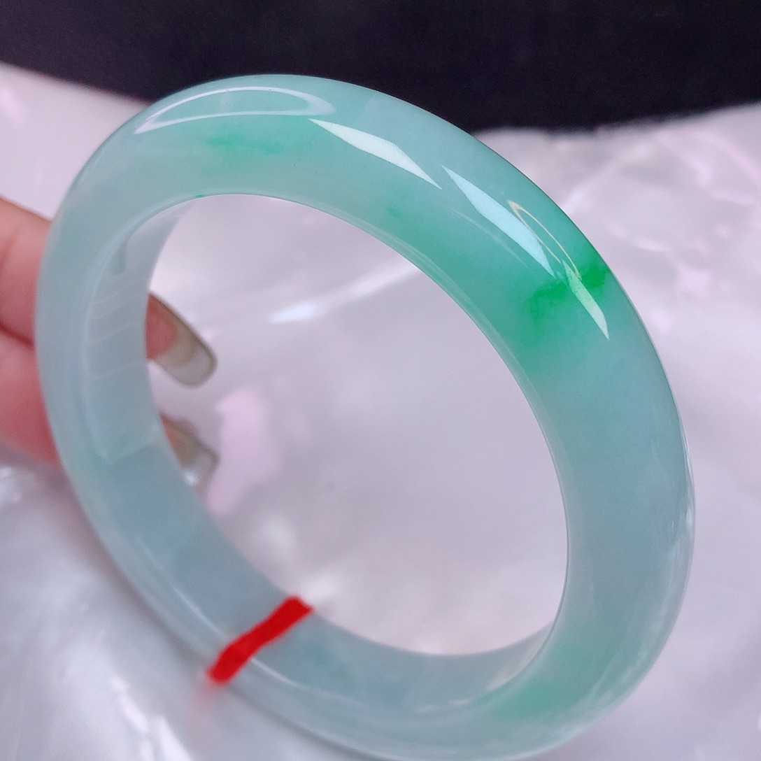 翡翠手镯未镶嵌60 翡翠手镯