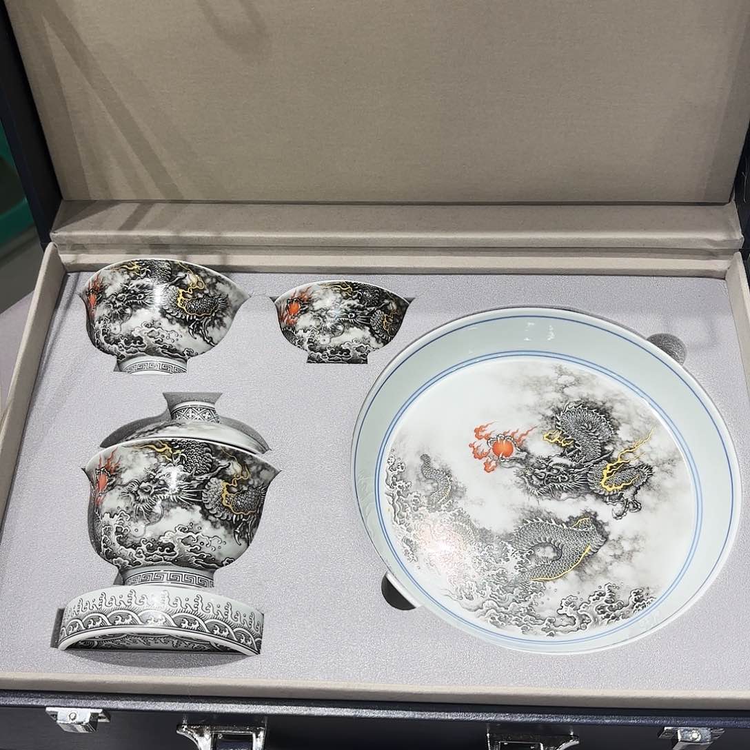 瓷片景德镇瓷器展和