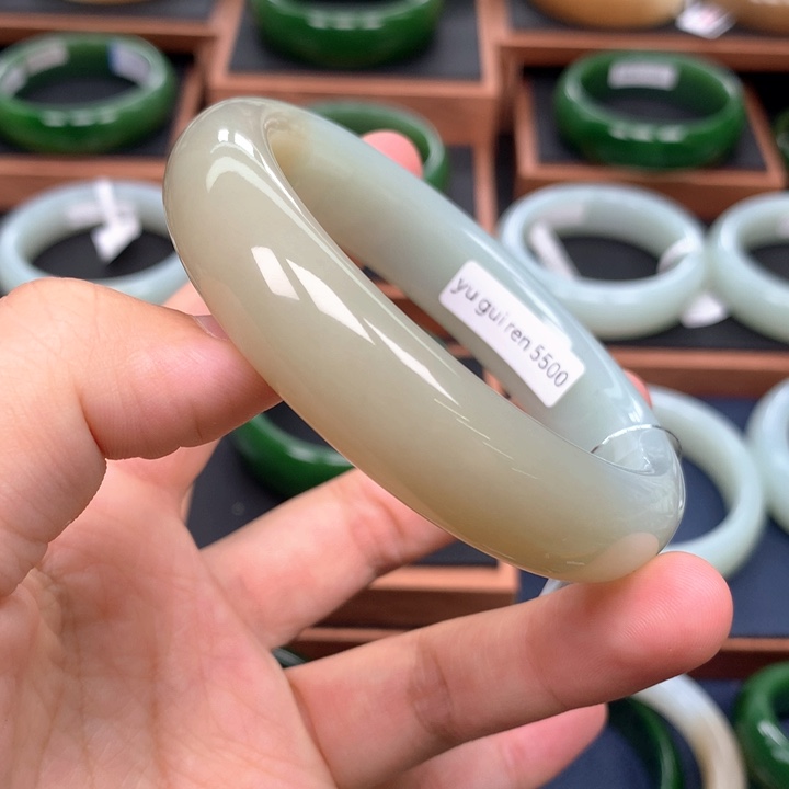 未镶嵌手镯和田玉5859