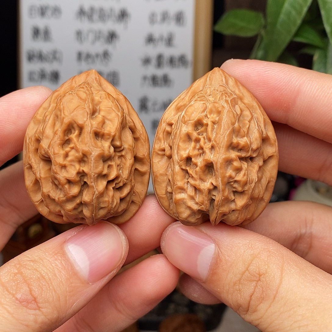 文玩核桃吊坠火苗