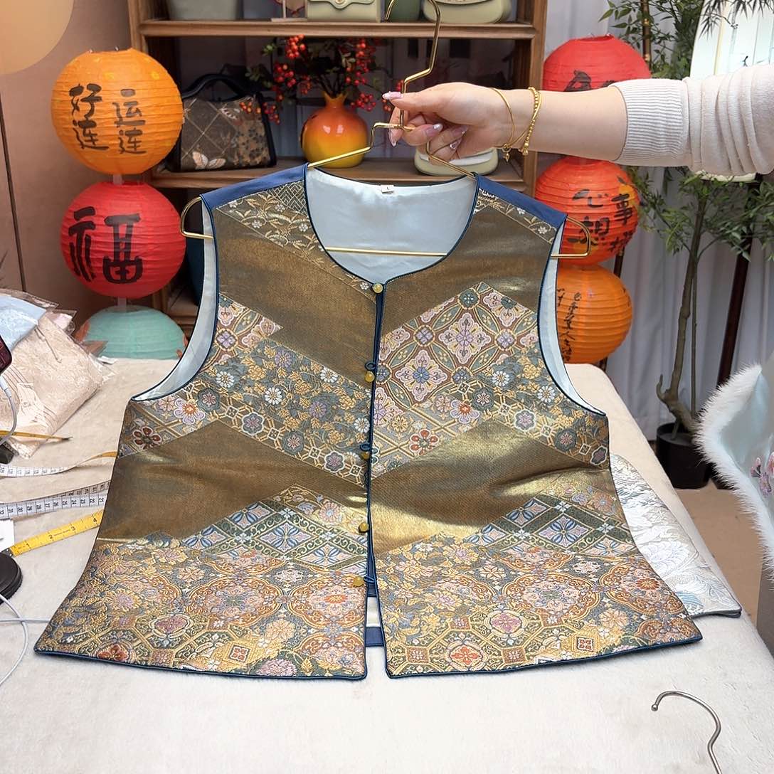 刺绣西针织马甲L码