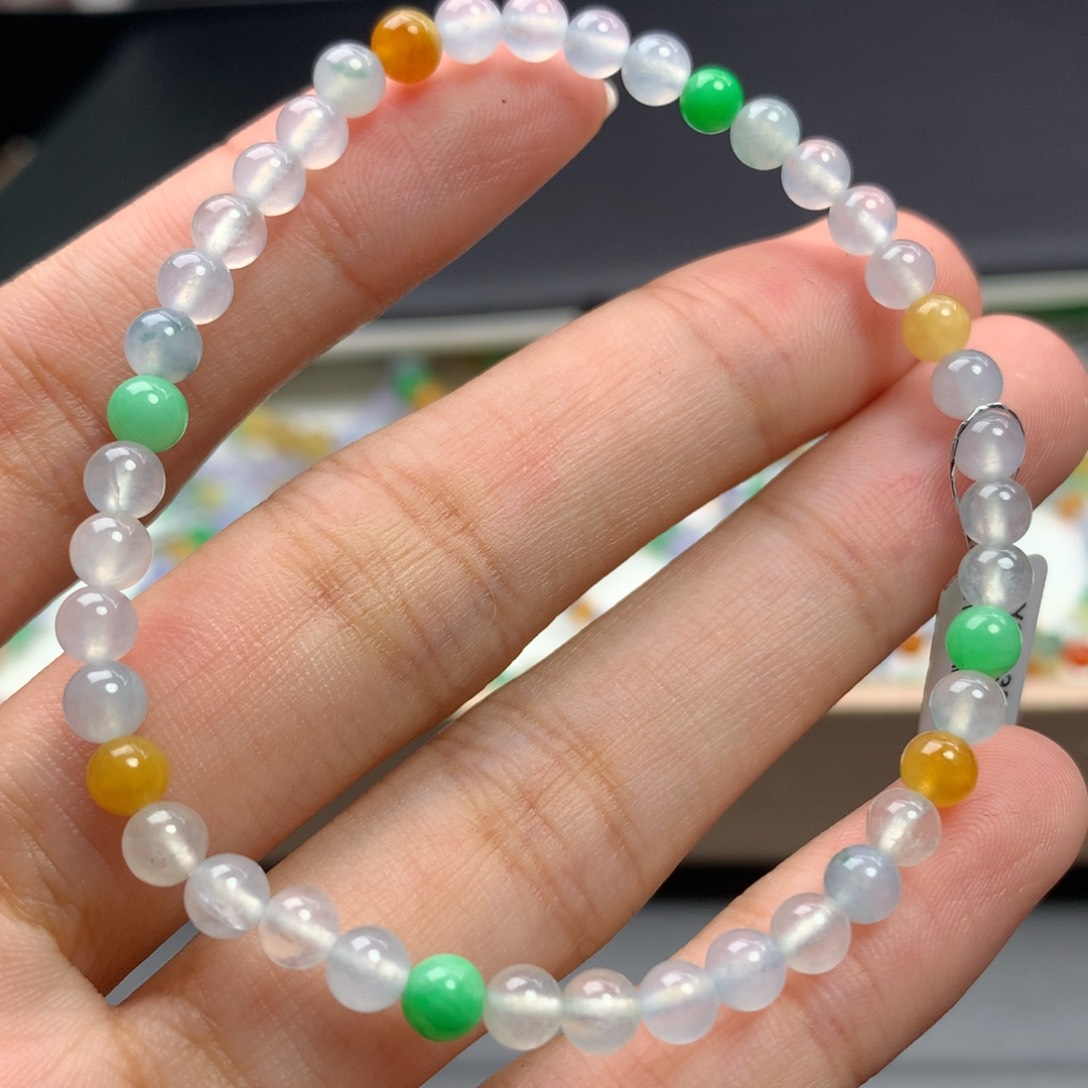 未镶嵌翡翠手链卡