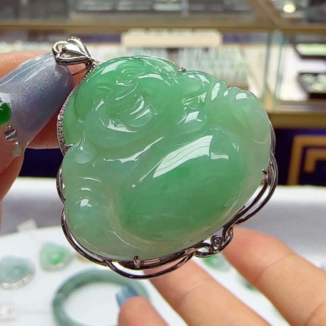 翡翠18K金镶嵌颈饰P K1283