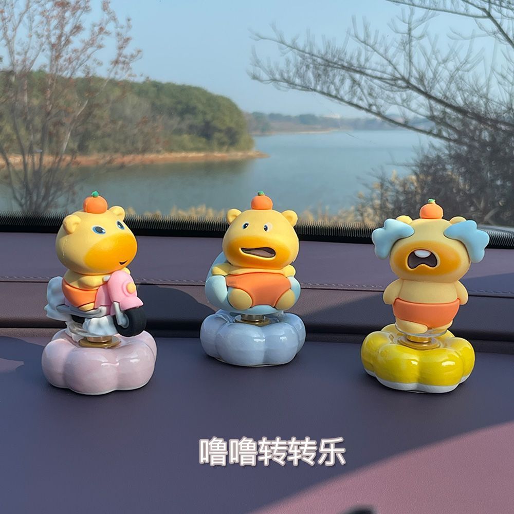 正版水豚噜噜车载摆件可爱女生车内装饰副驾驶车前车内饰品摆件