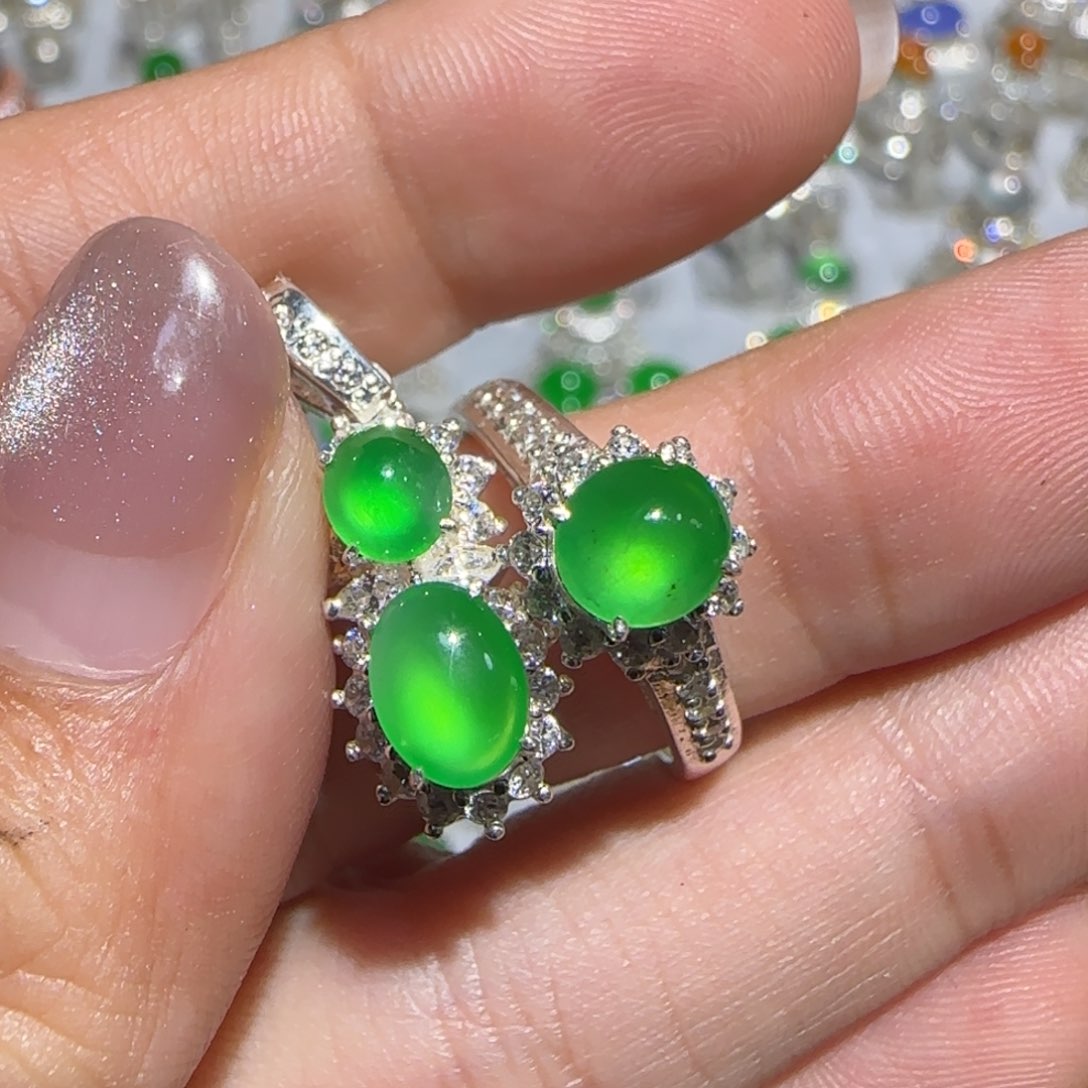 未镶嵌戒指翡翠翡翠