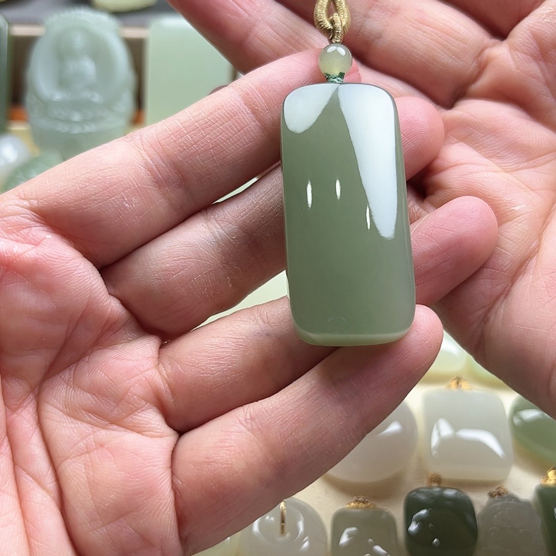 和田玉挂件未镶嵌