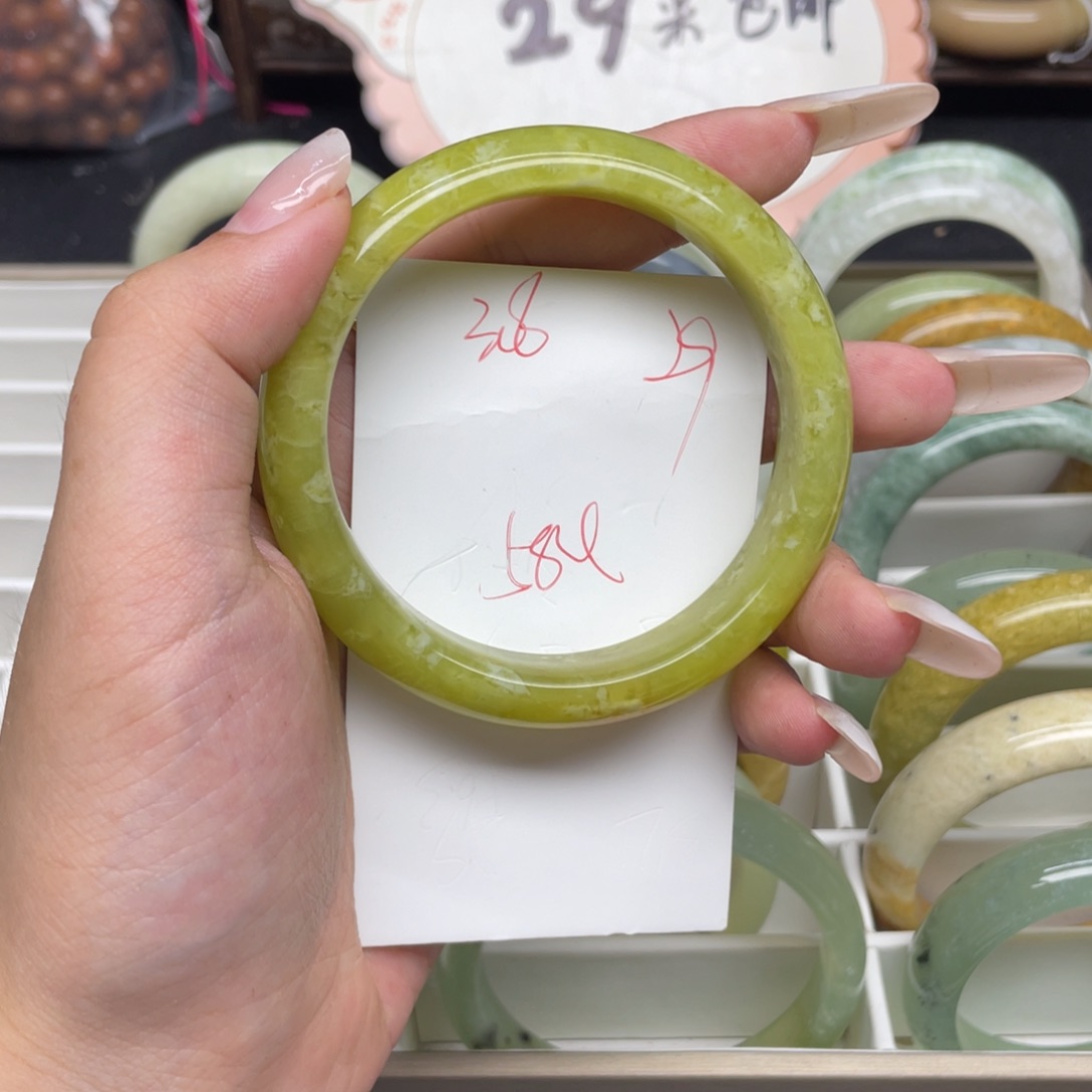 蛇纹石玉未镶嵌手镯