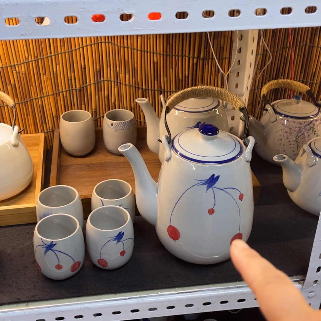 2000毫升樱桃➕4杯，送赠品。