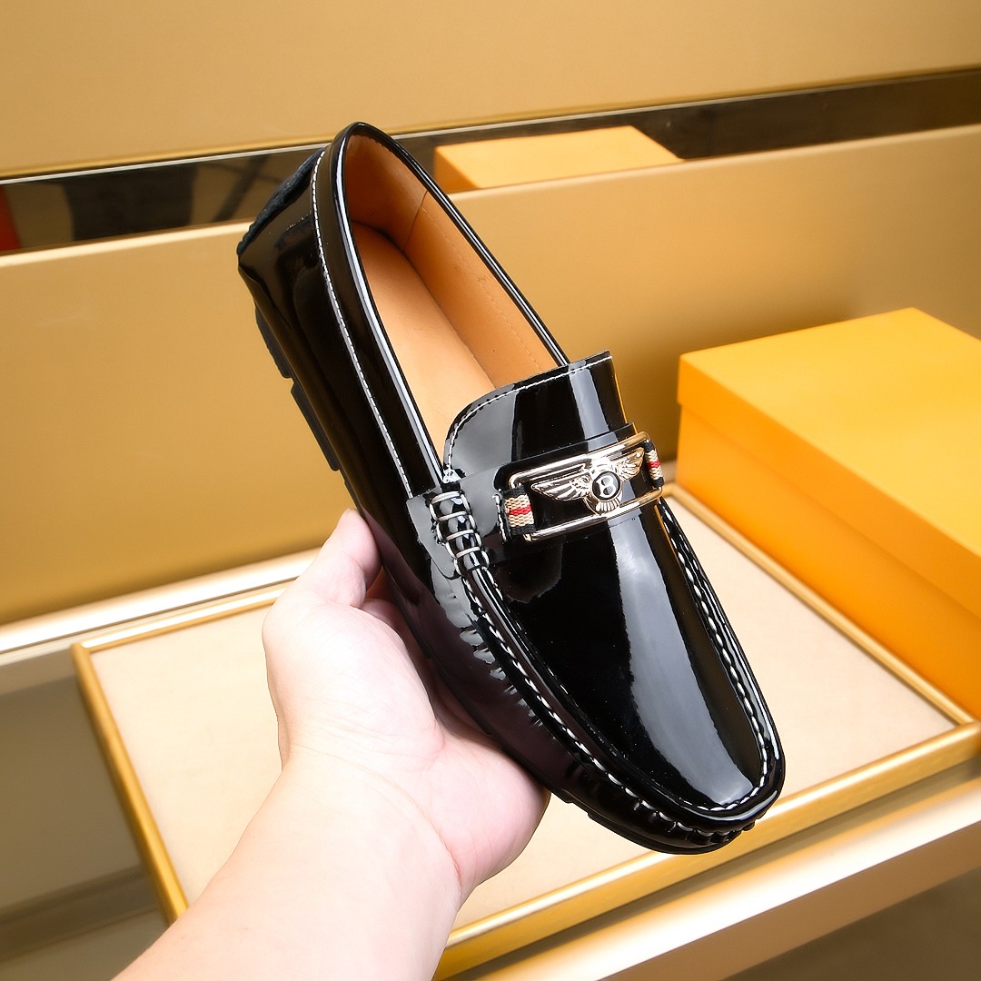 欧洲站新款时尚亮皮豆豆鞋英伦风驾车鞋一脚蹬懒人鞋舒适潮牌男鞋