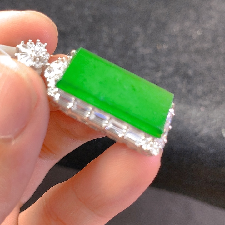 【闪购商品】翡翠颈饰银S925镶嵌翡翠