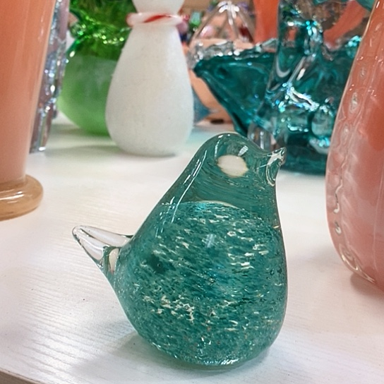 琉璃花瓶鸟高9厘米宽11厘米