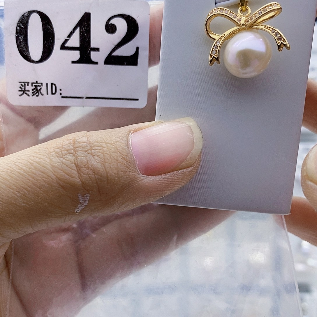 钛钢颈饰淡水珍珠