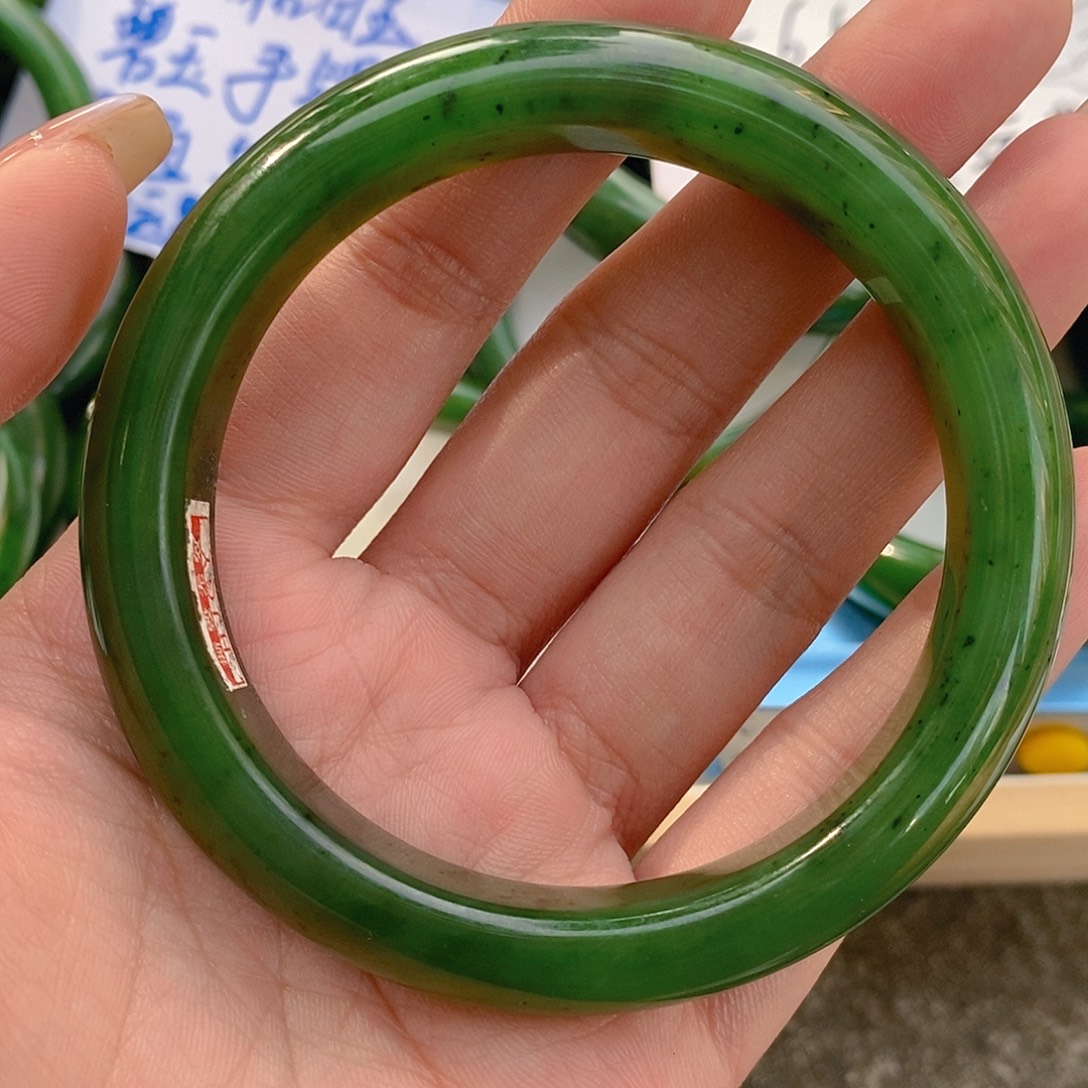 几***斤和田玉（碧玉）未镶嵌手链