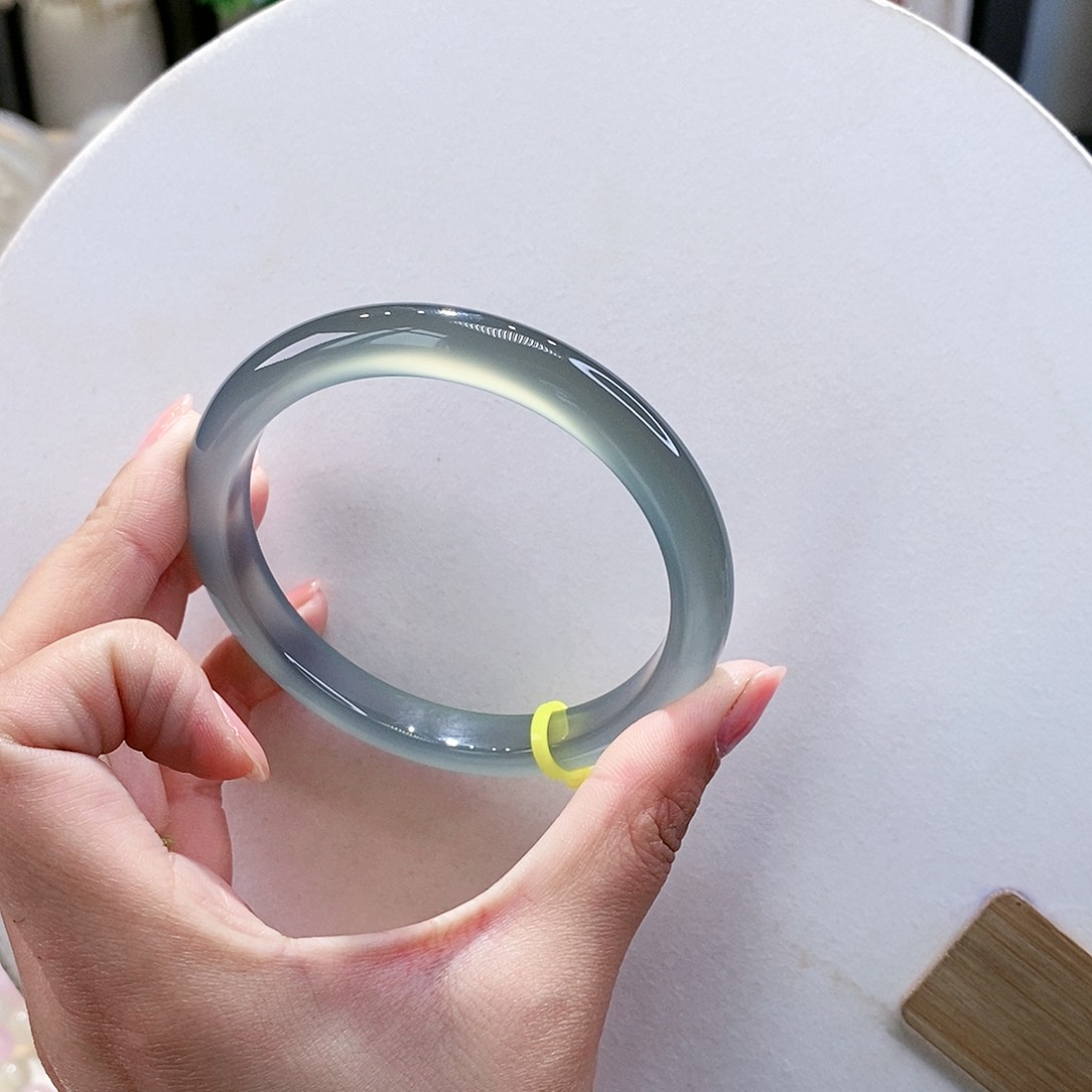 手镯玛瑙/玉髓未镶嵌