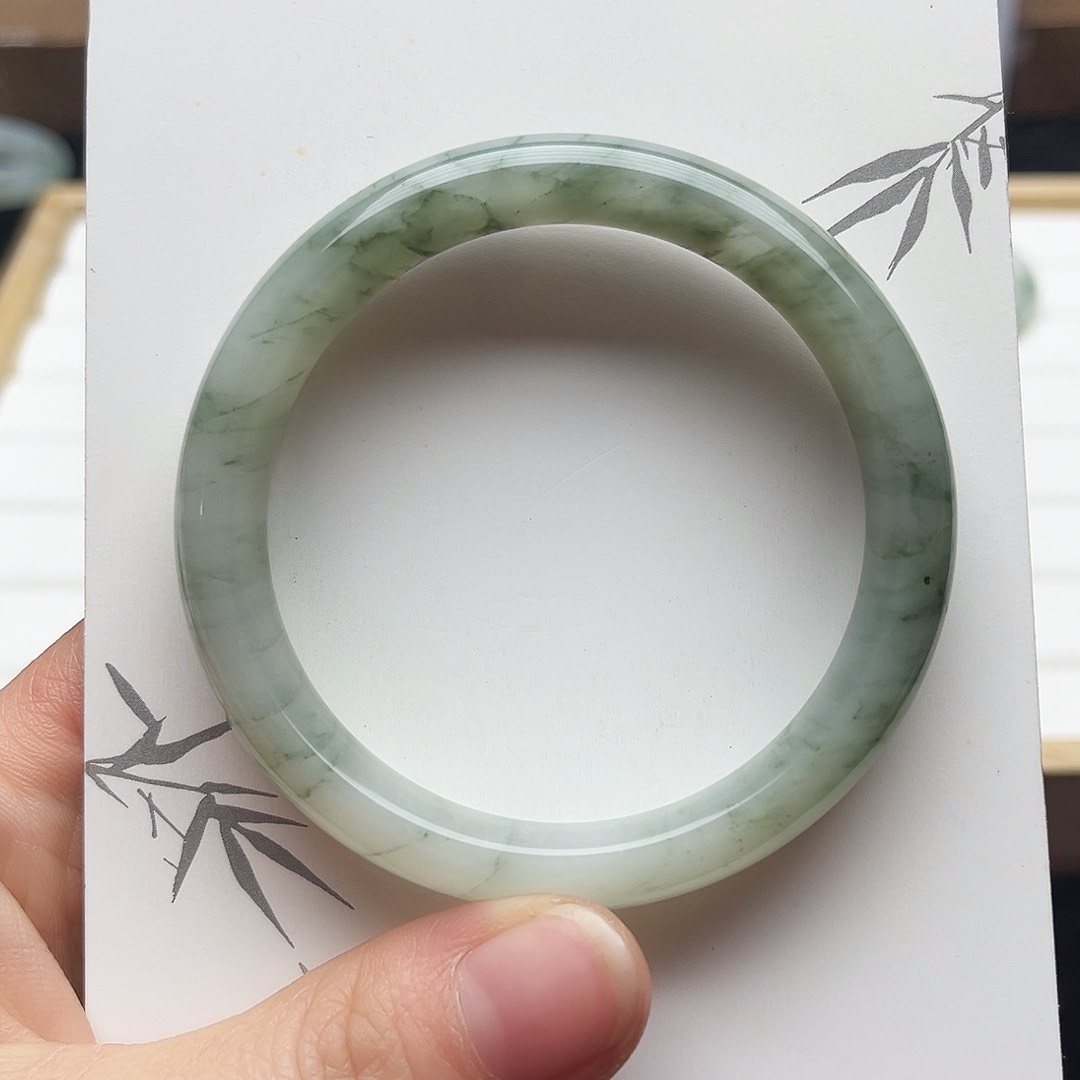 未镶嵌手镯石英质玉18