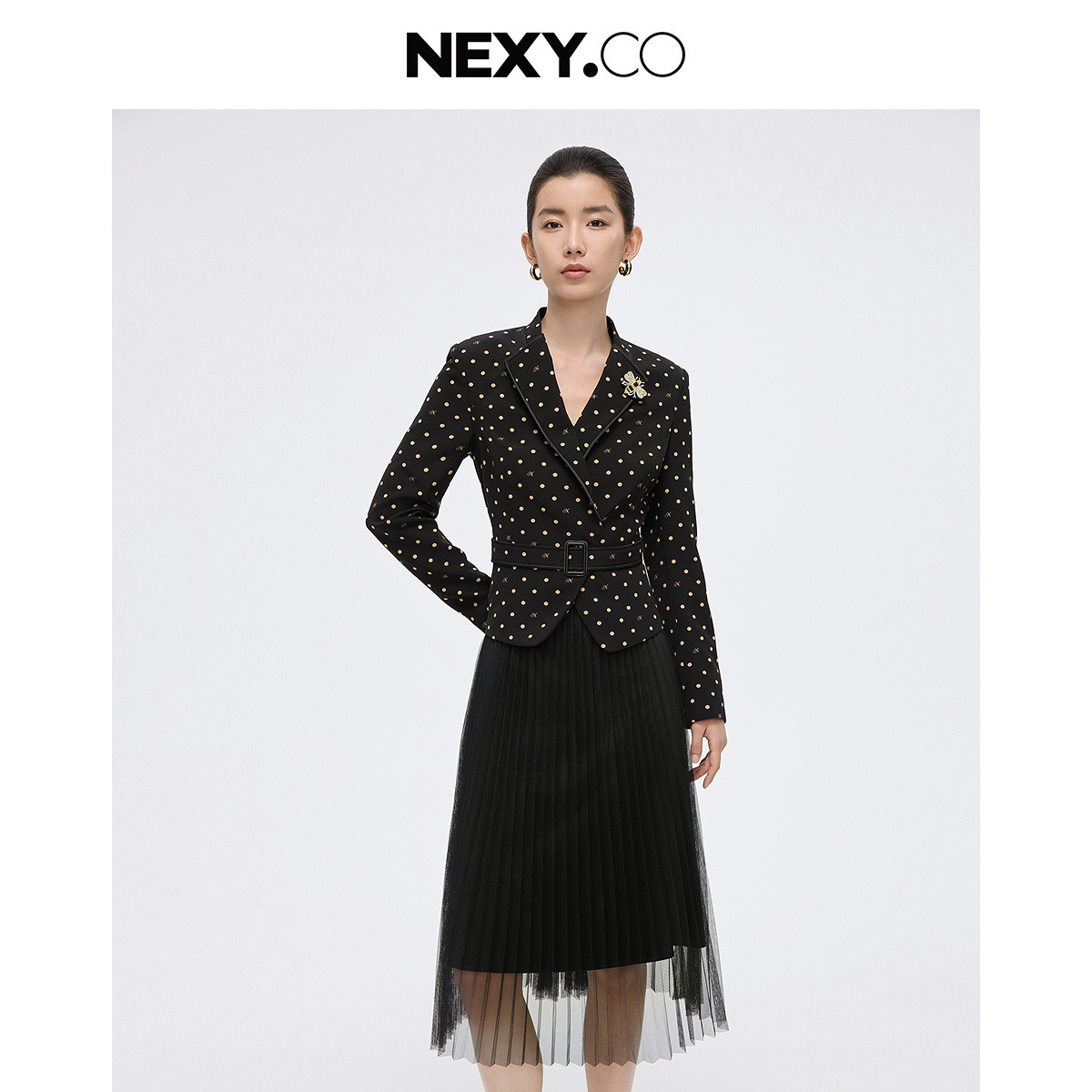 【晨粉专享价】25秋季拼接网纱假两件印花波点干练利落西装裙女