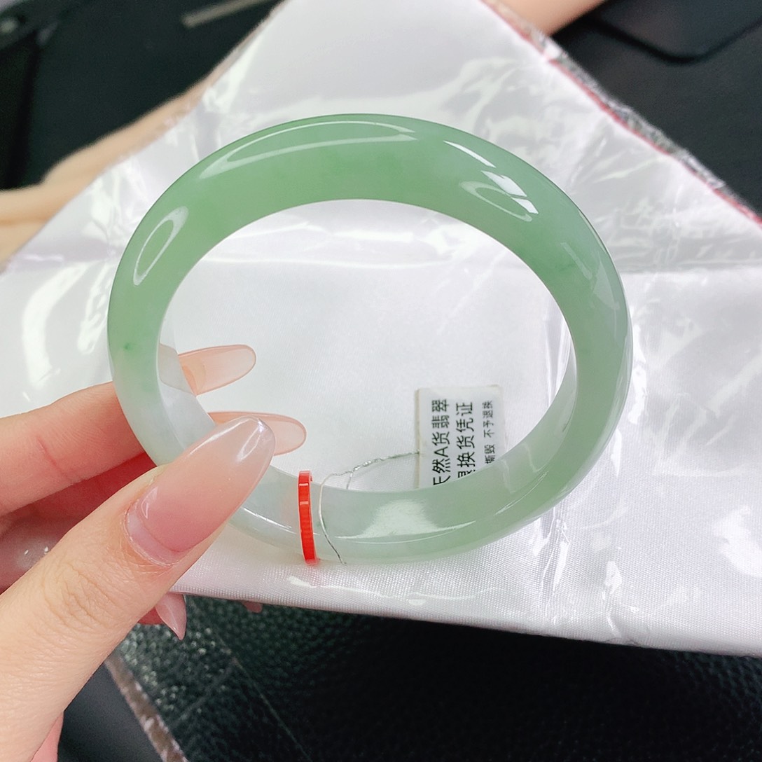 未镶嵌手镯翡翠58圈