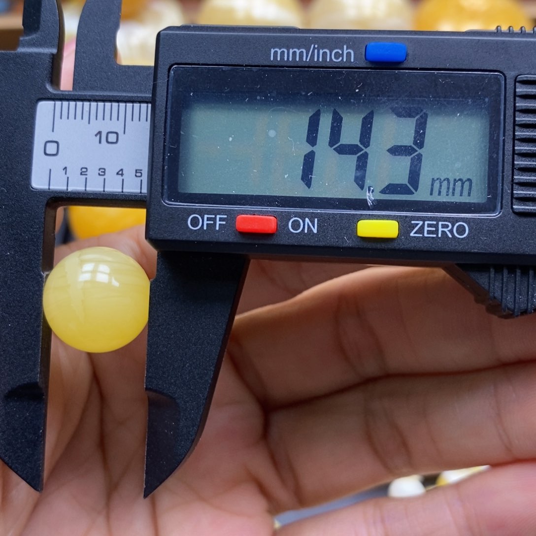 蜜蜡未镶嵌珠宝奇石?****_