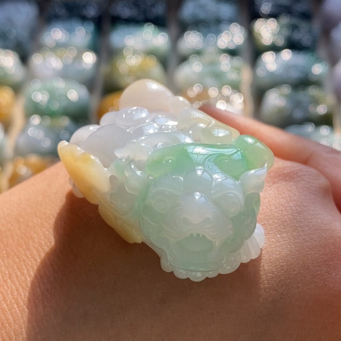 翡翠未镶嵌颈饰天然翡翠貔貅吊坠