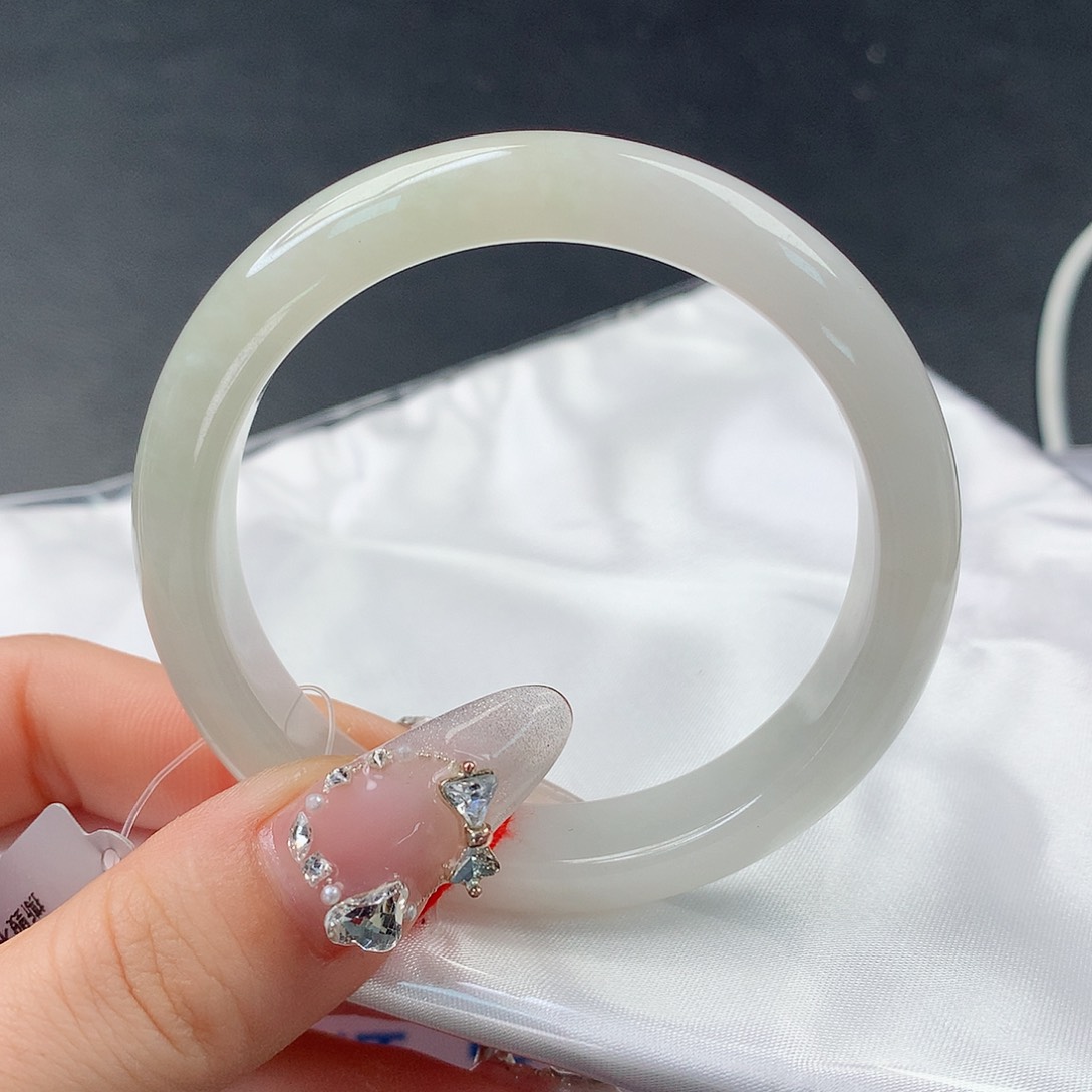 翡翠手镯未镶嵌0001正52