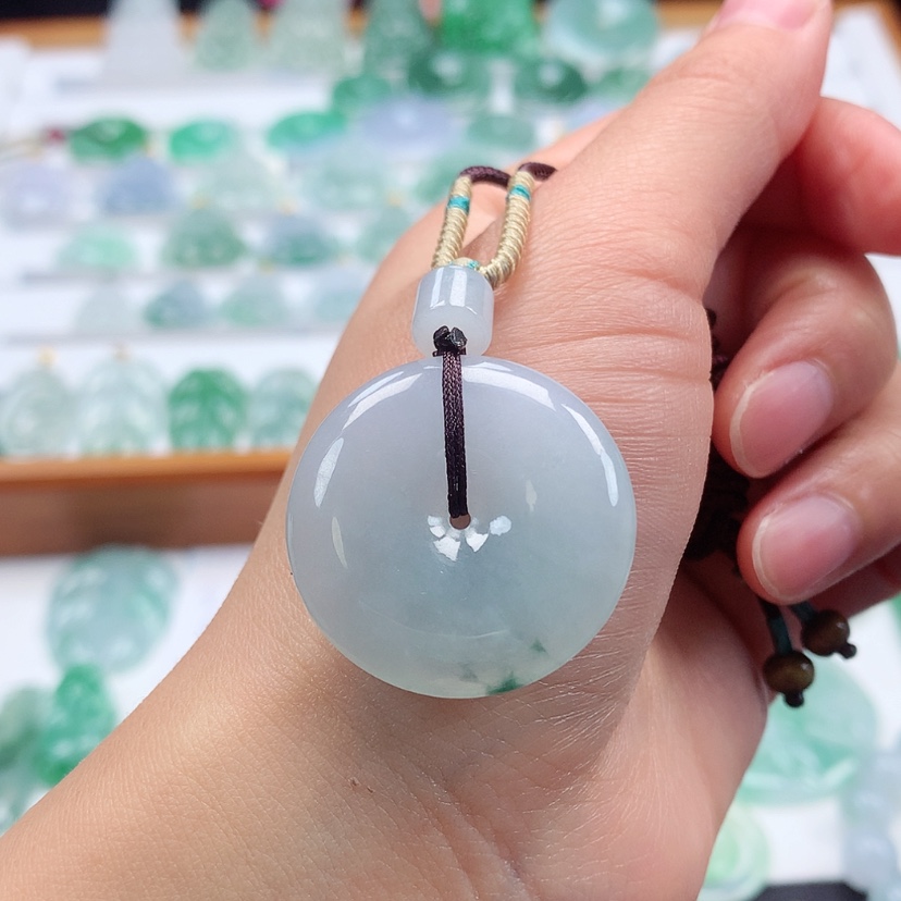 【闪购商品】翡翠吊坠(不含链)未镶嵌