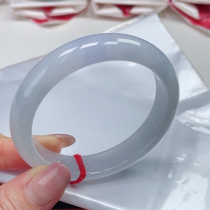 翡翠手镯未镶嵌缅甸翡翠