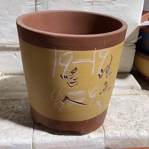 红陶中国宜兴紫砂花盆，