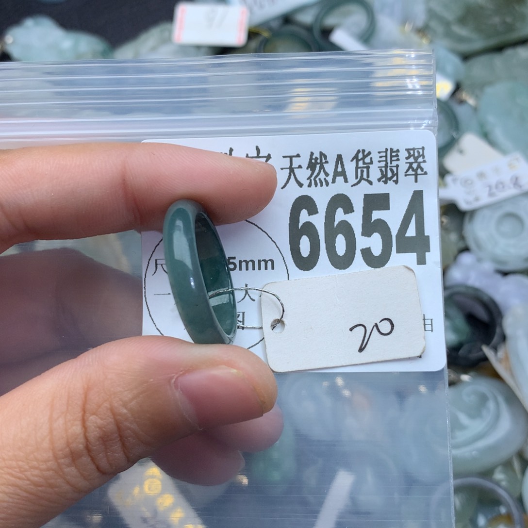 翡翠颈饰未镶嵌6654。