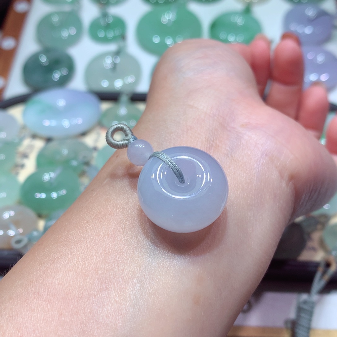 翡翠未镶嵌颈饰39尺寸20.7*11.4