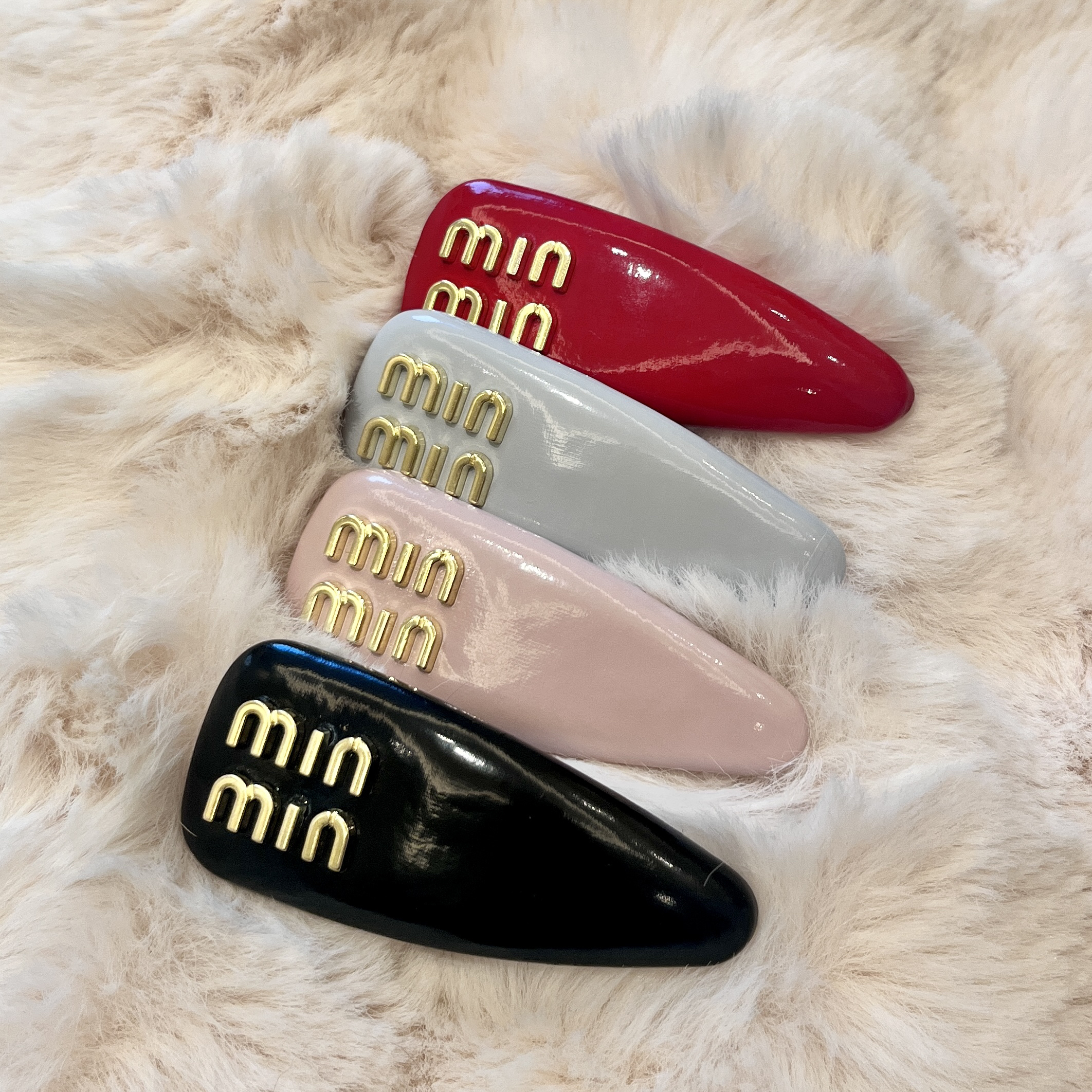 时尚百搭糖果色发夹 B0988