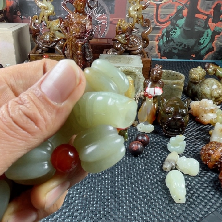 和田玉颈饰未镶嵌日**辉