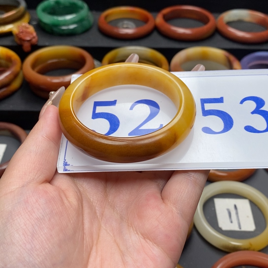 石英质玉（黄龙玉）手镯未镶嵌