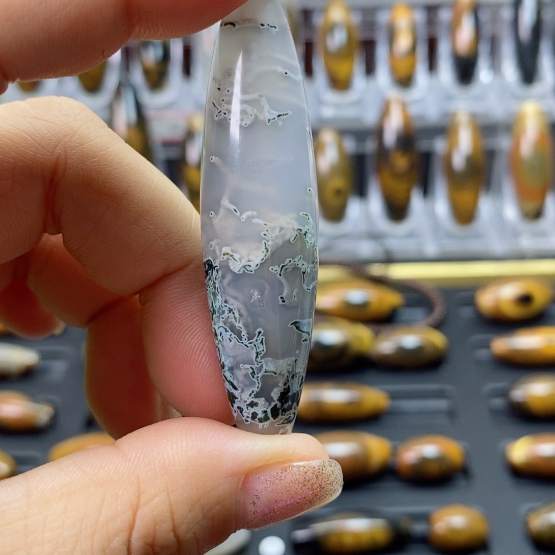 玛瑙/玉髓颈饰合金