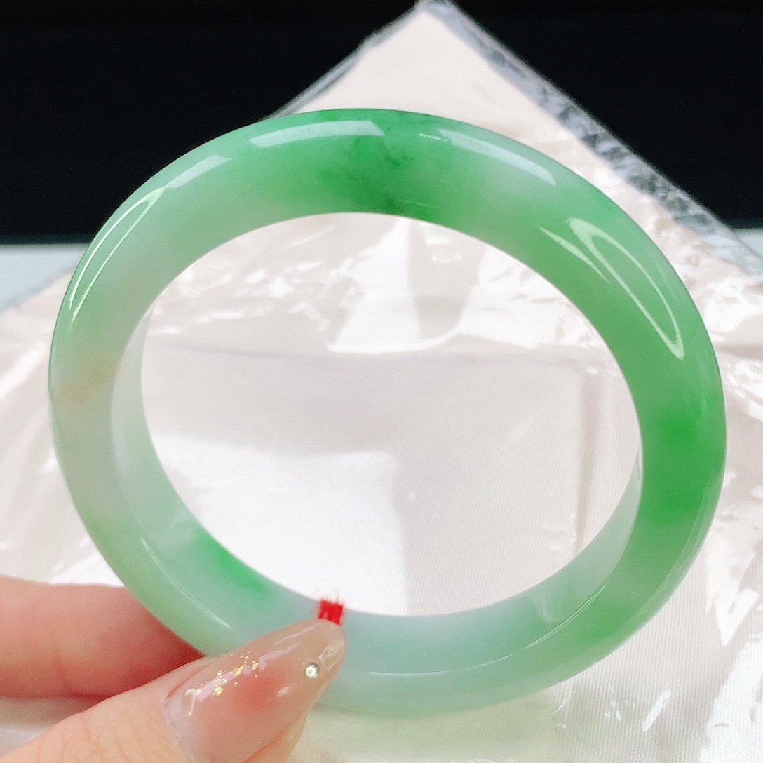 翡翠未镶嵌手镯651