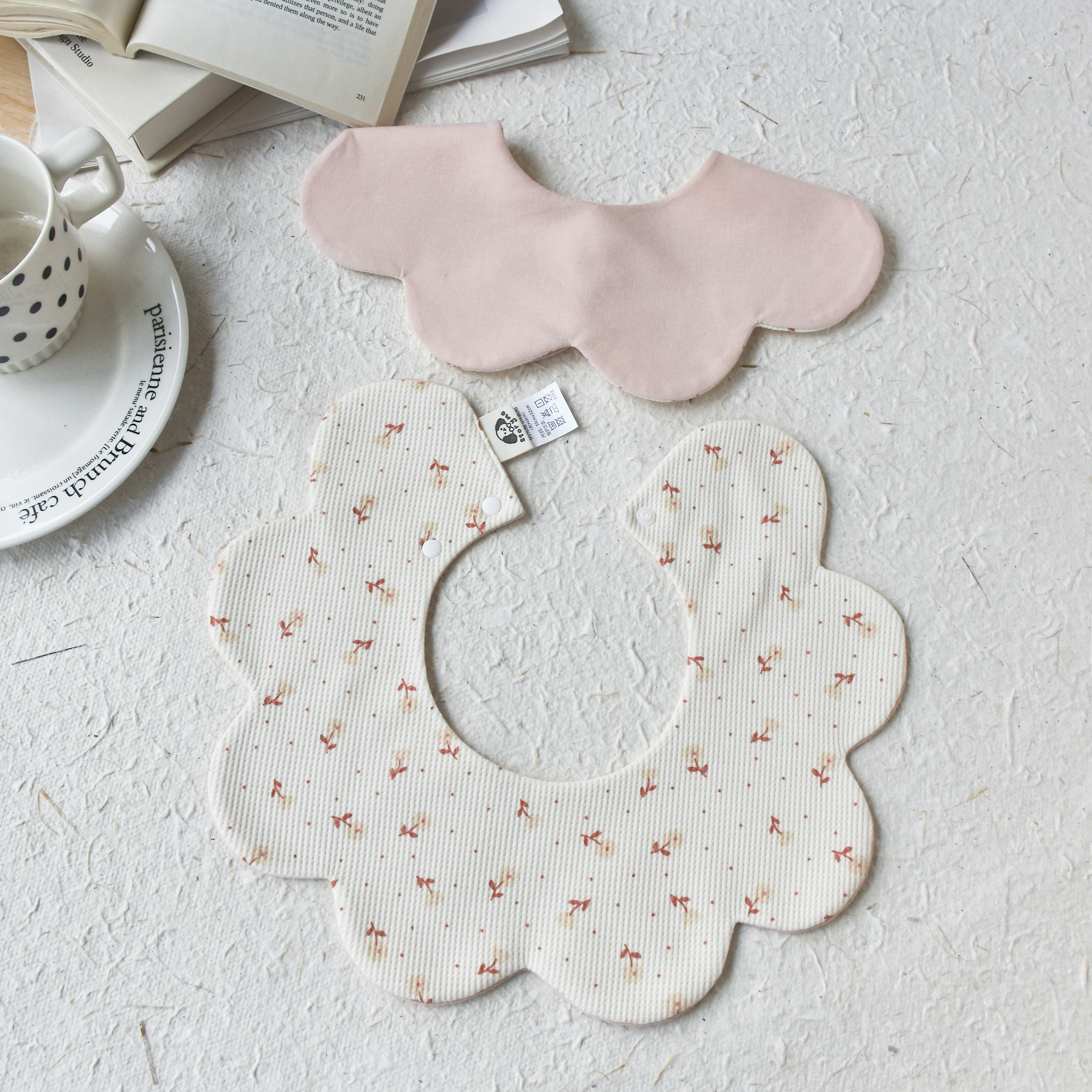 [U896]华夫格郁金香口水巾围兜新生儿防吐奶柔软透气可爱ins风