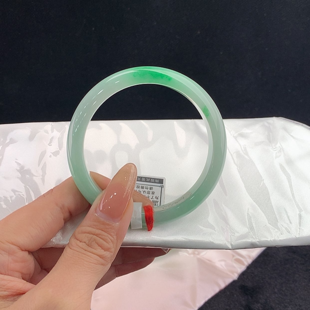 【闪购商品】未镶嵌手镯翡翠正58